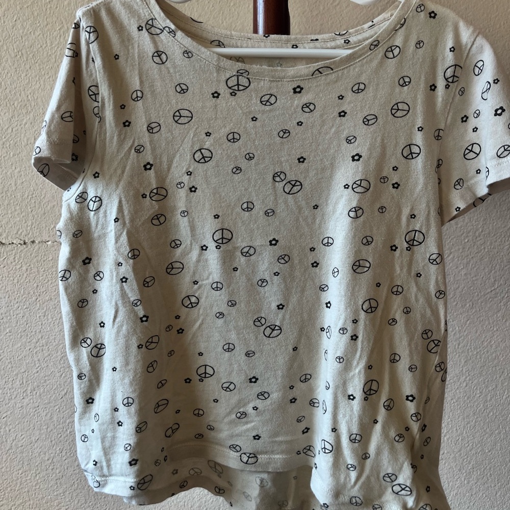 Old Navy Beige Tee with Black Peace and Flower Design